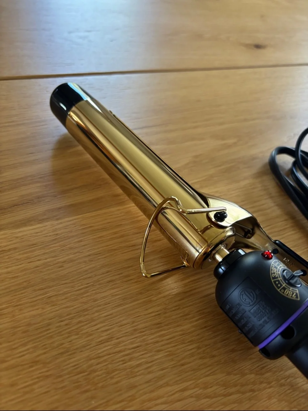 Hot Tools 1.25” Curling Iron - Picture 5 of 6